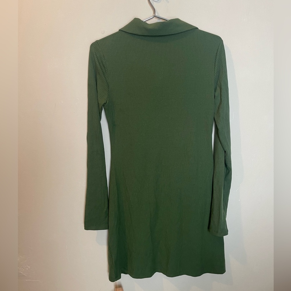 Reformation Amy Dress in Moss size Large - Picture 3 of 9